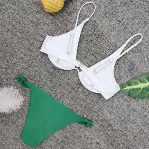 Outdoor Hot Spring Padded Ruffled Bottom Swimsuit - Picture 3 of 6